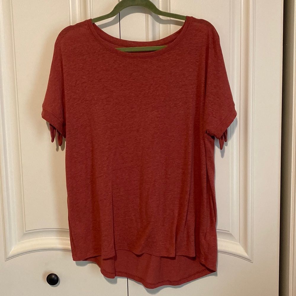 Linen & polyester top with top sleeves